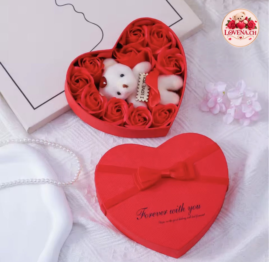 Herzbox mit Teddybär & Rosen – Forever With You